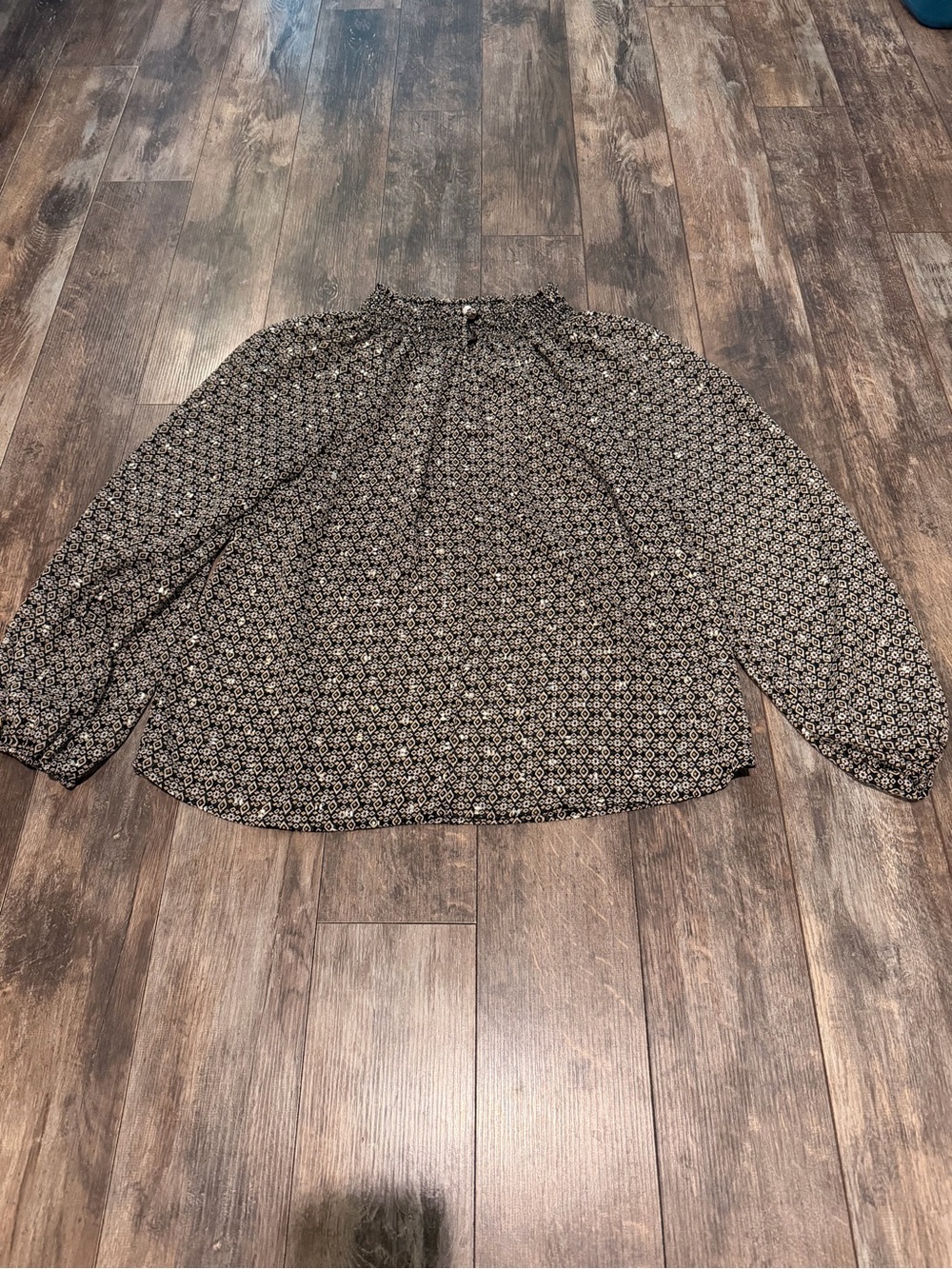 🌼Ces Femme Black Floral Smocked-Neck Long Sleeve Blouse with Cream Accents